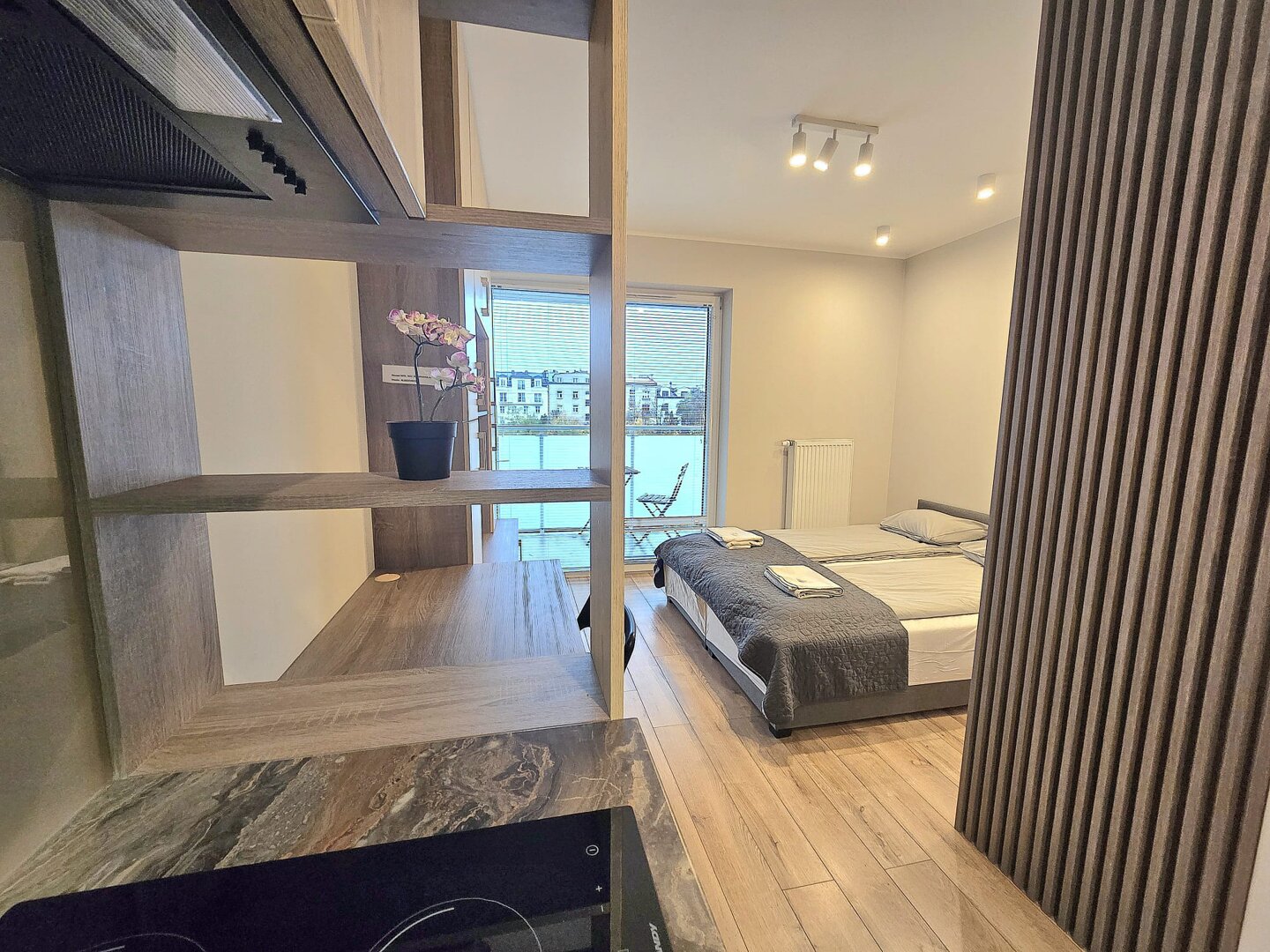 Apartament z patio i łazienką z wanną Apartament z patio i łazienką z wanną