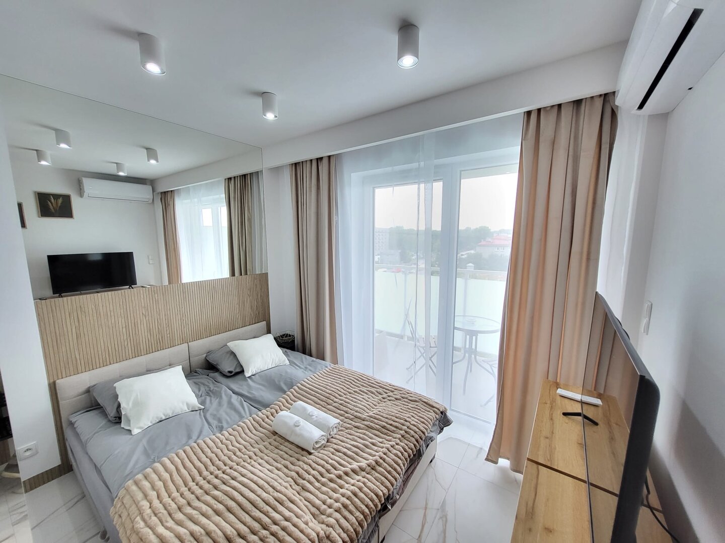 Double apartment with bathroom, balcony,air conditioning. Double apartment with bathroom, balcony,air conditioning.